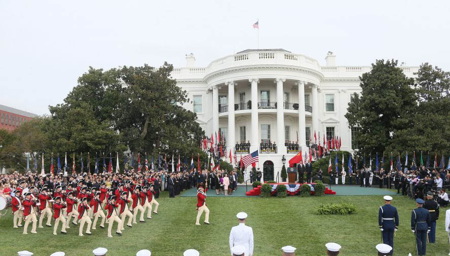 6白宫南草坪的欢迎仪式。.jpg
