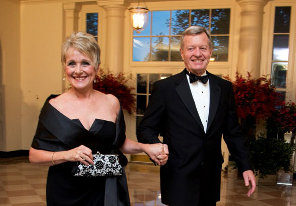 1443238144944771.jpg 驻华大使鲍卡斯(Max Baucus)及其夫人到场参加国宴。.jpg