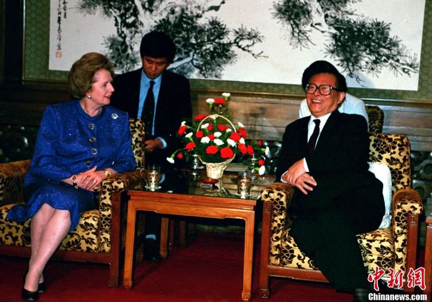 1991年9月11日，时任中国国家主席江泽民在钓鱼台国宾馆会见英国前首相撒切尔夫人。.jpg