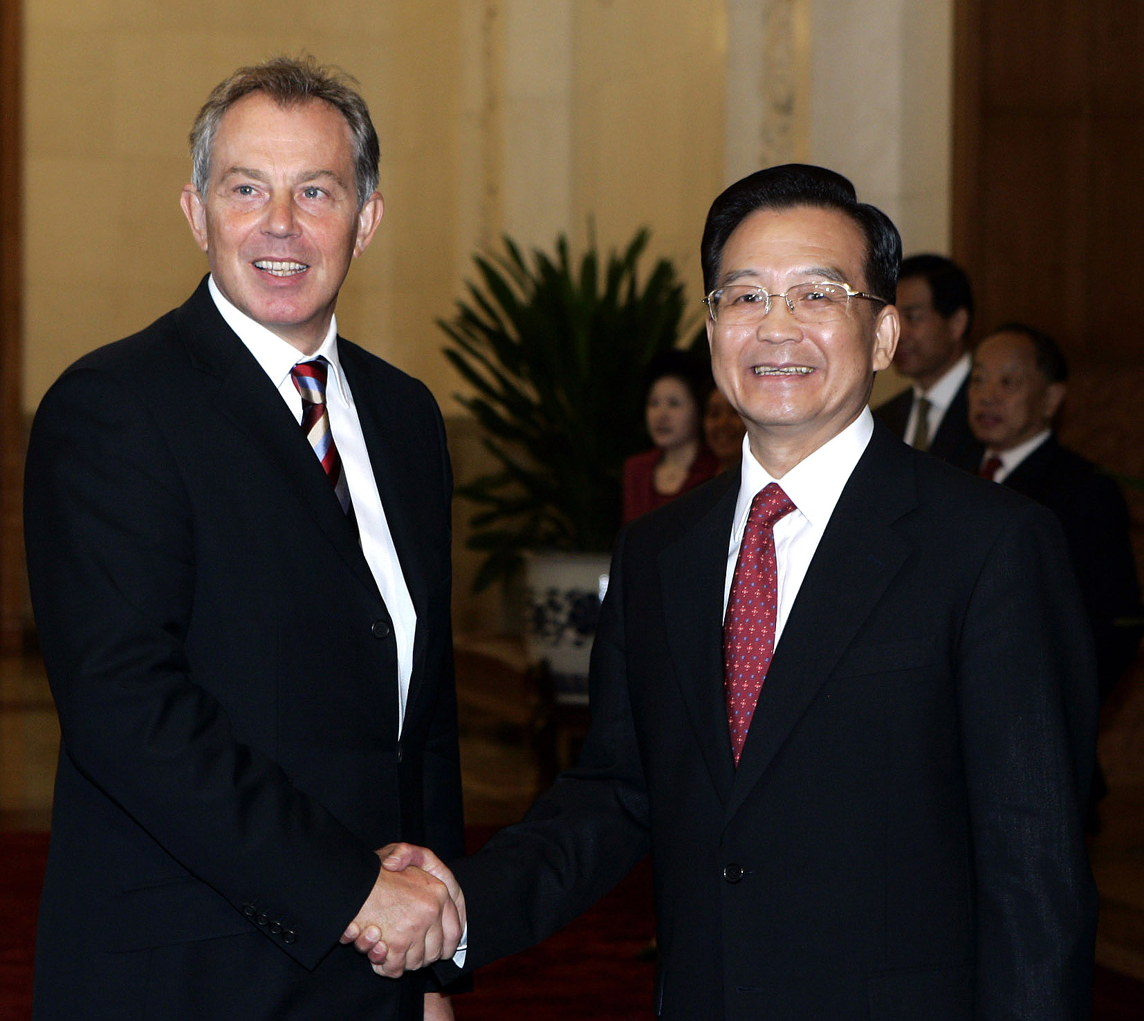 2005年9月6日，国务院总理温家宝在北京人民大会堂与英国首相布莱尔举行会谈。.jpg