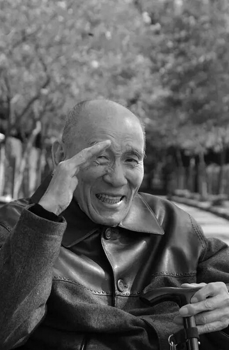 1454219108373707.jpg 袁庚军礼.jpg