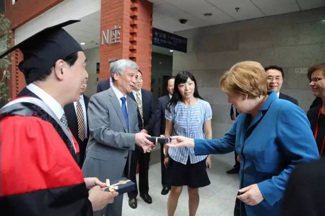 1465807567457496.jpg 16.jpg