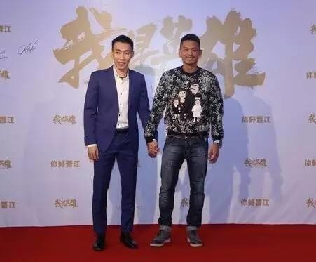 1471611552676571.jpg 牵手走红毯.jpg