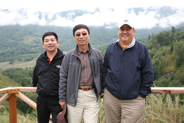 9-3 孙光董事与王梓木董事长、赵明浩总经理.JPG