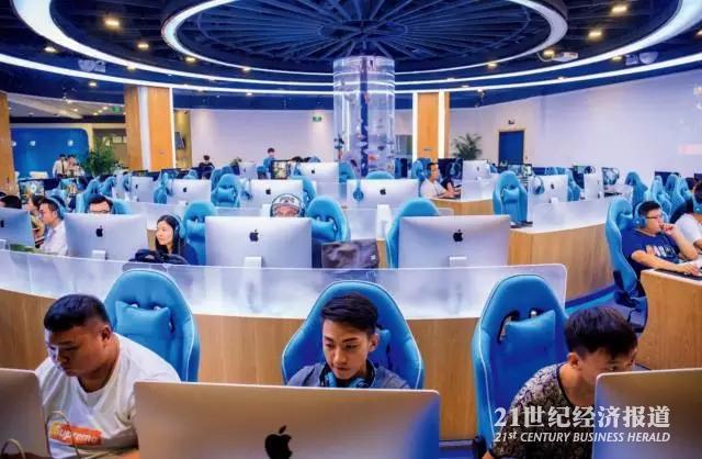 1492159155609518.jpg 41.webp.jpg