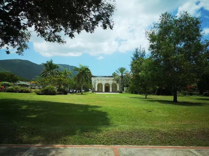 8月25日 牙买加第17天:西印度大学和孔子学院