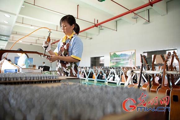 【脱贫攻坚在行动】以茶为媒借弦谱曲贵州正安特色产业脱贫致富