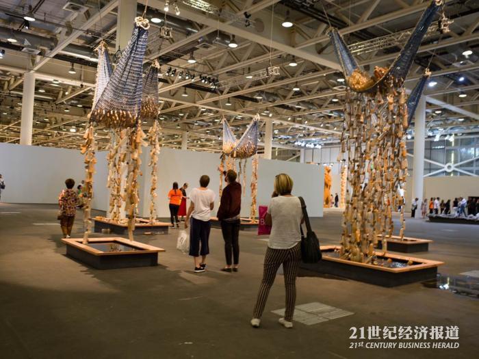 Sue Williamson, Messages from the Atlantic Passage, 2017.jpg