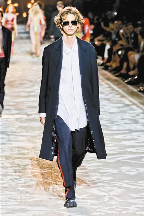 1498255951730384.jpg 2018春夏男装周3.jpg