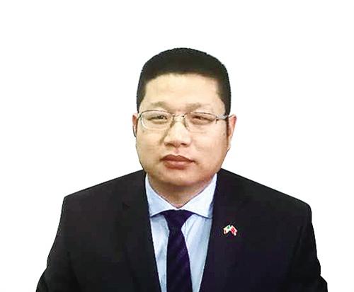 1501541379984972.jpg 威海国际刚果(布)正威技术有限公司总经理王力钧、副总经理郭永新2.jpg