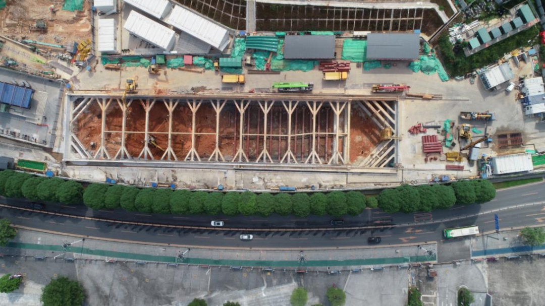 萝岗站施工现场。