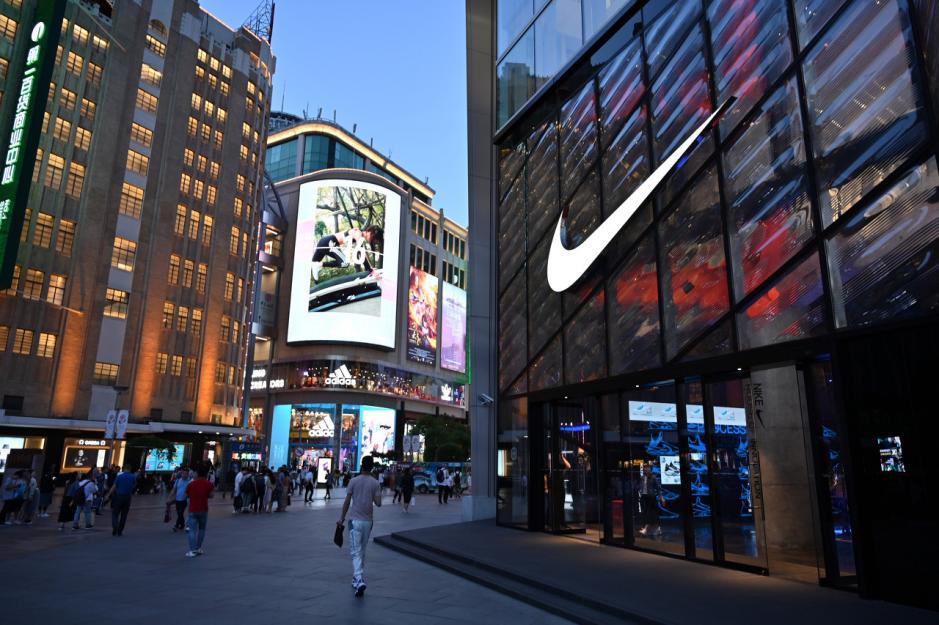 耐克业绩大翻身，全靠中国人民买买买，仍有455亿元库存压顶