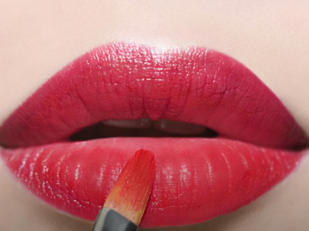 双十一首日，李佳琦薇娅带货近70亿，是口红效应的印证吗？