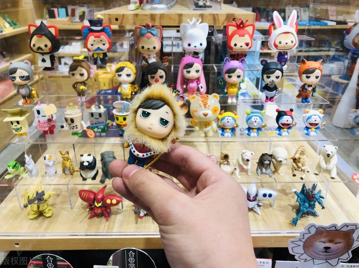 小小盒子背后蕴藏着百亿市场机会！盲盒为何能吸引年轻人买单？