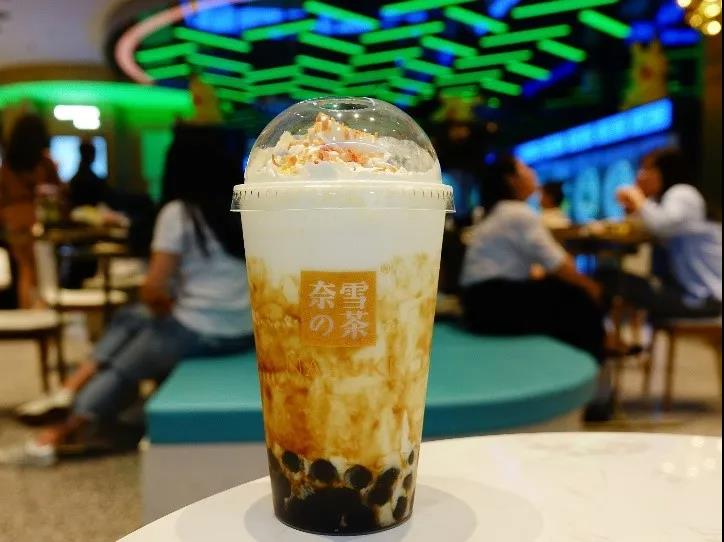 奈雪和喜茶的上市之战：谁会拿下4000亿市场的第一宝座？
