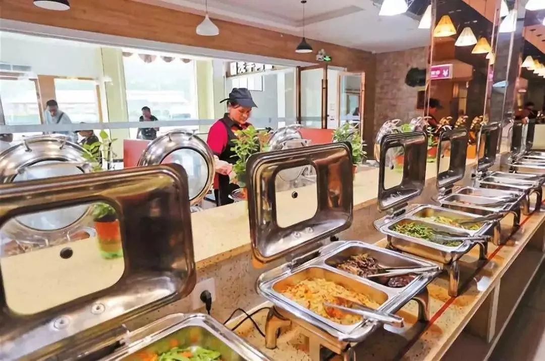 在中国，交通正在成为一门留住人的生意