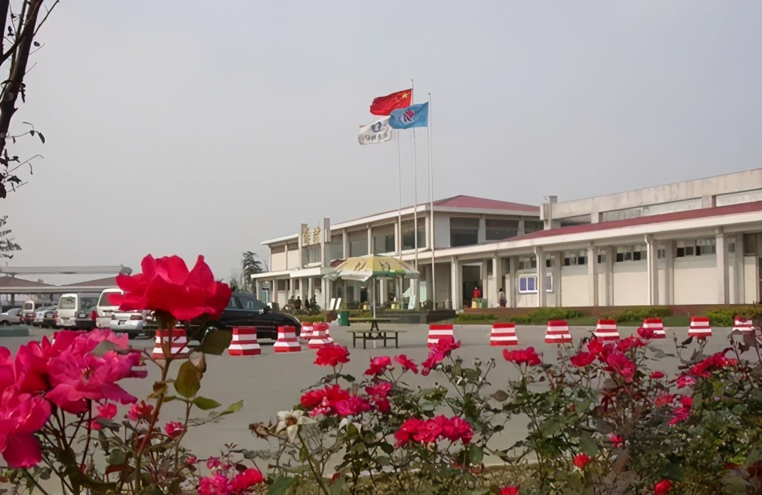 在中国，交通正在成为一门留住人的生意
