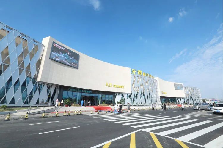 在中国，交通正在成为一门留住人的生意