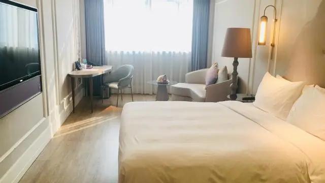 美团入股东呈酒店传闻背后，与携程在中高端领域必有一战？