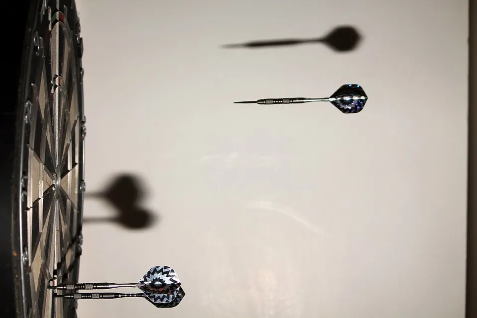 美团入股东呈酒店传闻背后，与携程在中高端领域必有一战？