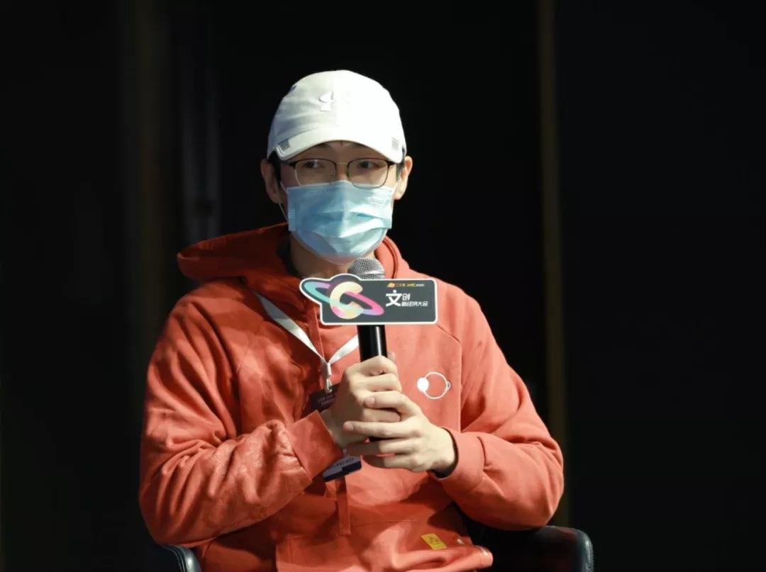 穆逢春+使徒子:漫画的灵感来源于创作改编 | 文创新经济