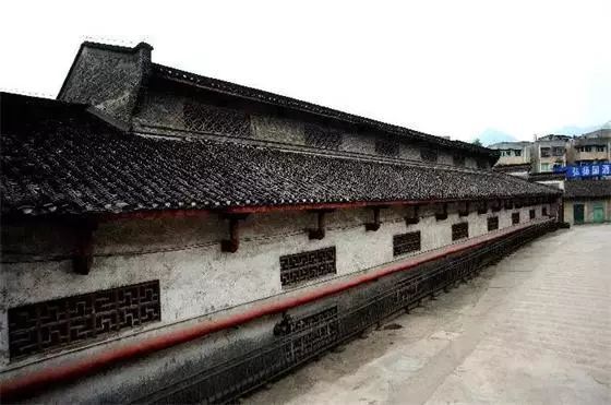 用工业遗址扩大工业旅游，茅台值得拥有