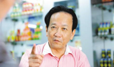 椰树椰汁业绩六年停滞，百亿野心尽成空，80岁掌门人无力回天