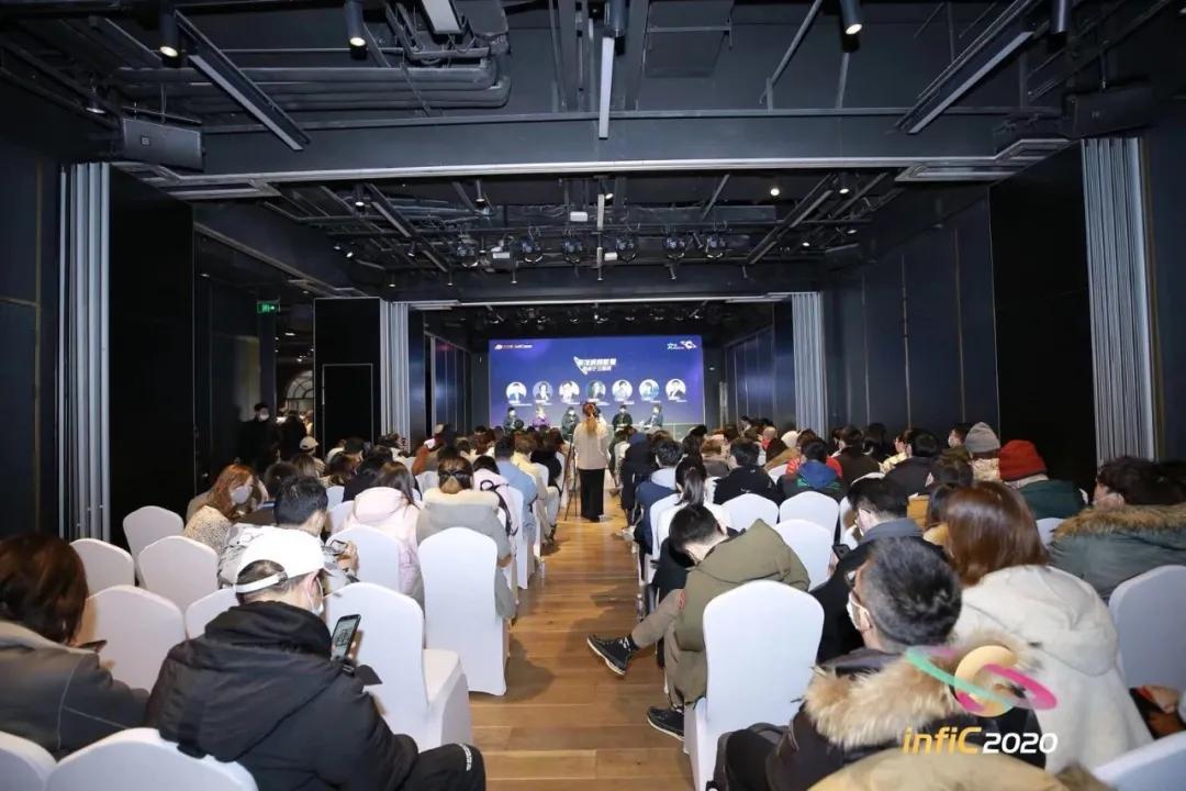 腾讯米哈游联合投资十二光年,入局二次元新零售