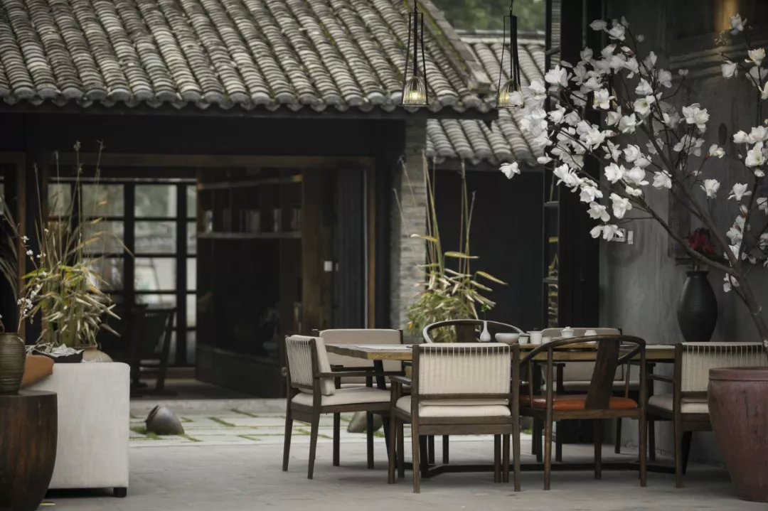 隐居集团黄严归来 诗意的中国人文度假能否继续？