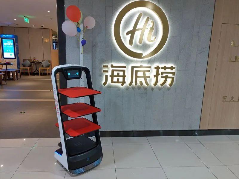餐饮机器人再掀新浪潮!距离取代人工还有多远?