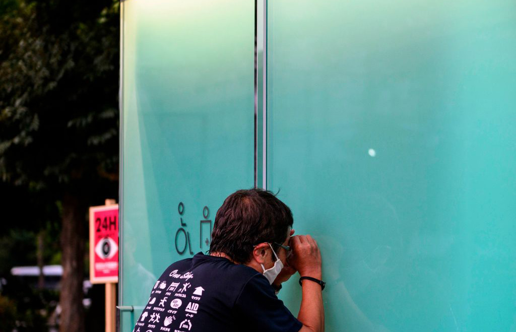 透明厕所，你敢上吗？