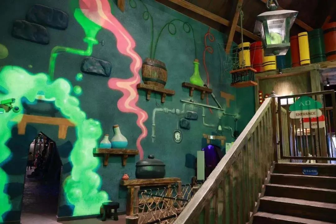 透明厕所，你敢上吗？