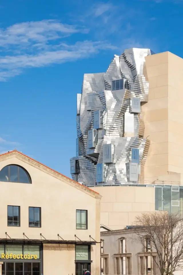 揉皱的纸：铁路工厂换新颜，盖里操刀建地标