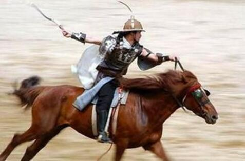 外勤365关翔宇：给快消企业管理接个外脑