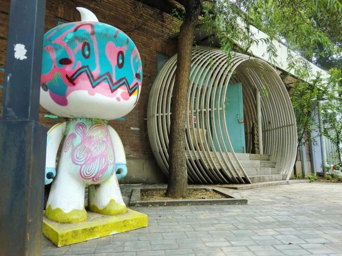 新知达人, 798没落,文化创意园的生意为什么不好做了?