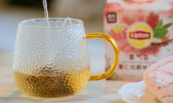 新知达人, 袋泡茶风云再起:茶里、喜茶们,如何革立顿的命?