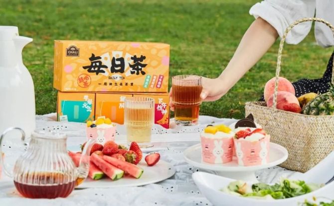 新知达人, 袋泡茶风云再起:茶里、喜茶们,如何革立顿的命?