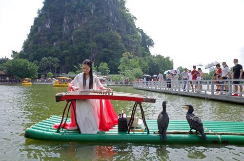 大湾区国庆旅游“冷热不均”：肇庆、江门等地“客流满”