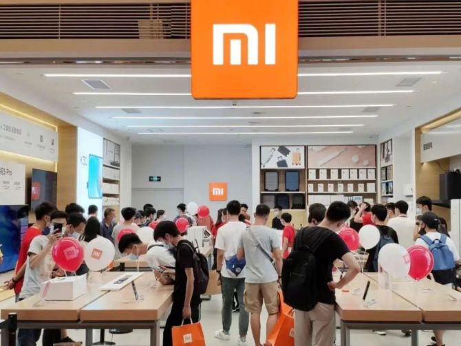 新知达人, 手机厂商年底冲KPI，还得靠中低端手机