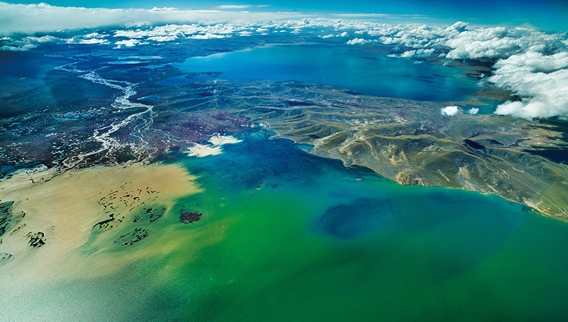 图为:俯瞰三江源(图片来源:三江源国家公园管理局)