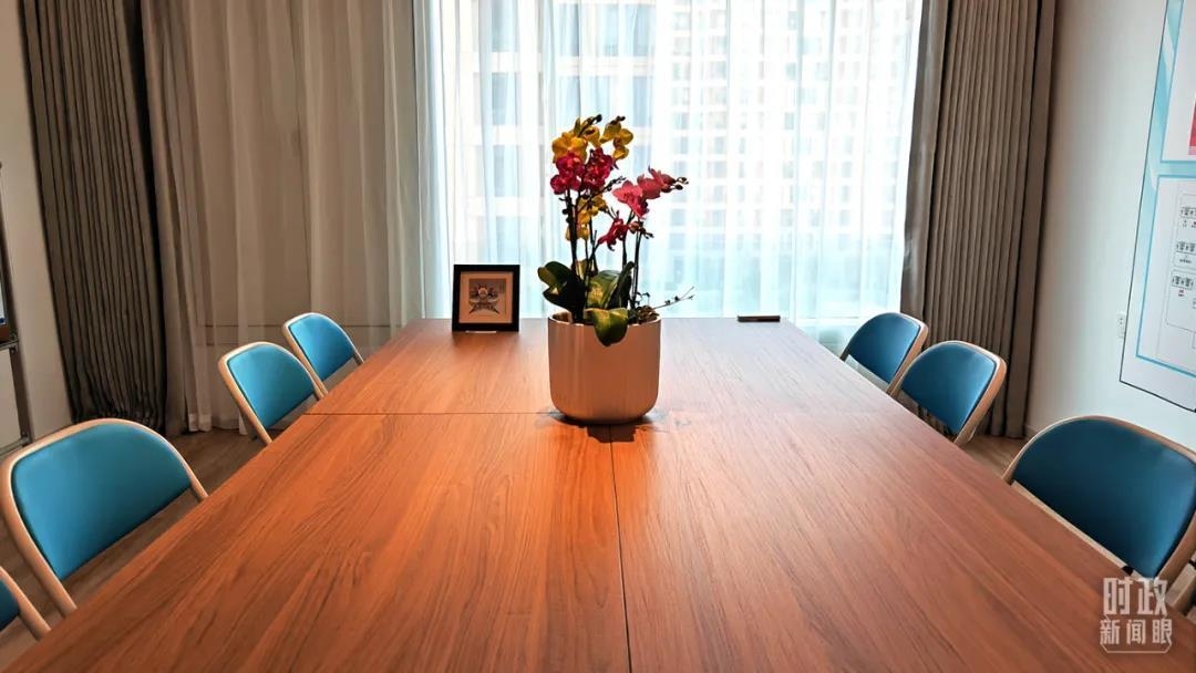 冬奥村(冬残奥村)内,运动员住房样板间干净整洁。(总台央视记者彭汉明拍摄)