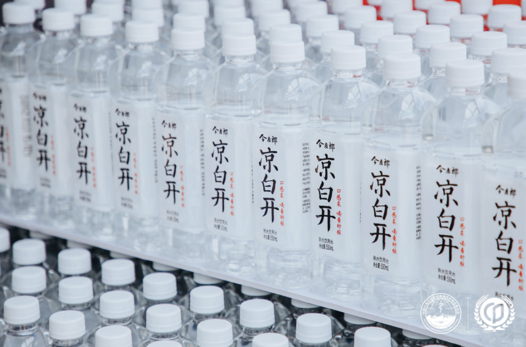 功能性、气泡水、植物奶......2022水饮市场水涨船高|国潮大盘点