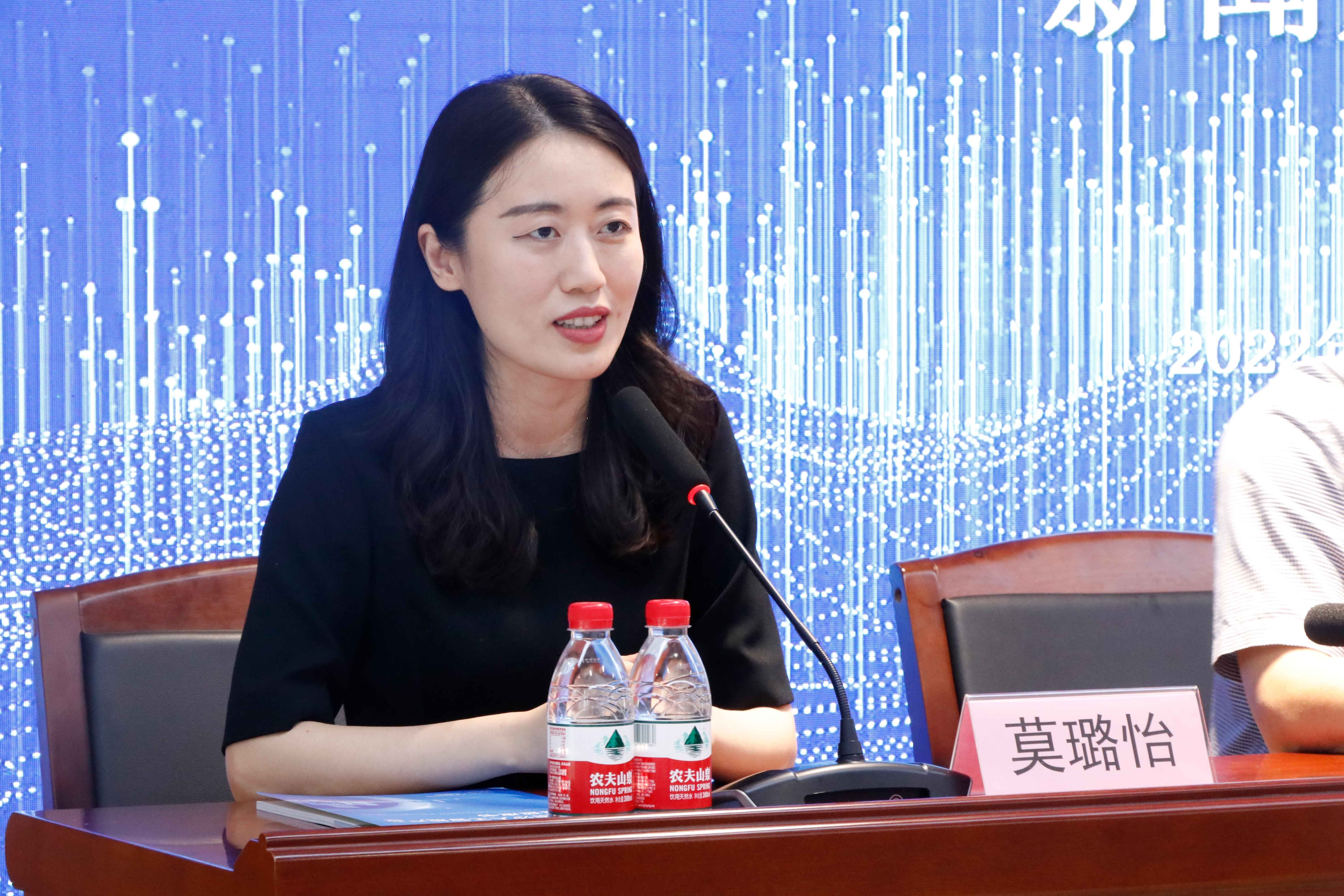 莫璐怡.jpg