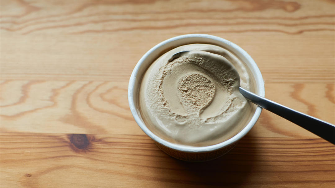 茅台进军冰淇淋市场，59元一杯的高价雪糕，年轻人会买账吗？