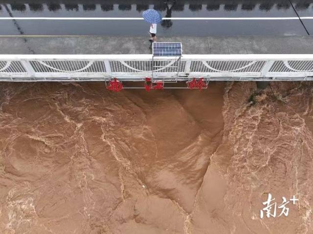 南方+ 董天健 拍摄