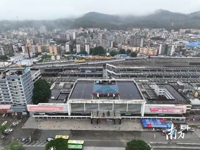 南方+ 董天健 拍摄