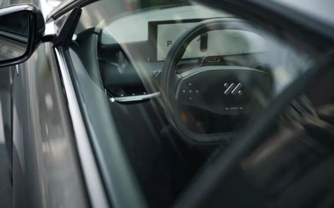 新知达人, 新能源车圈的“造词”狂欢