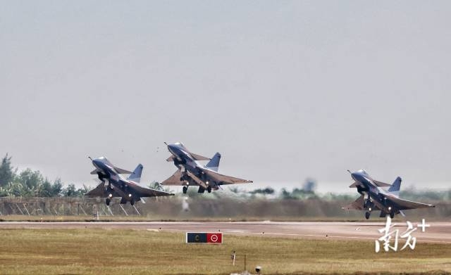 南方+ 张由琼,石磊 拍摄