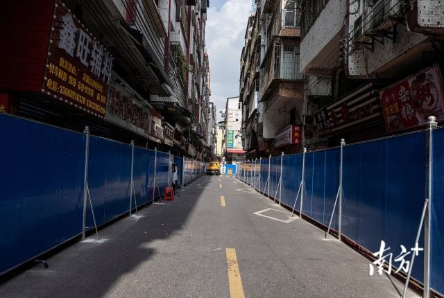 往日嘈杂的康鹭片区格外安静。