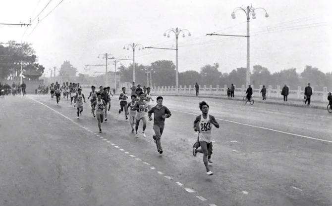 新知达人, 为什么人到中年就爱上“跑步”?